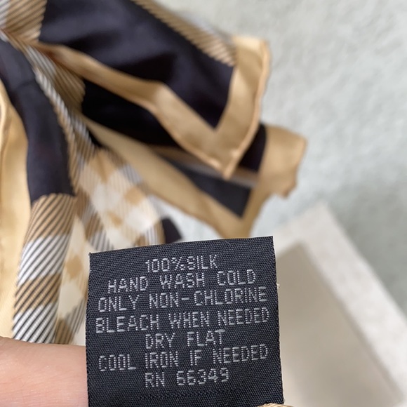 V.Fraas Burberry Plaid Striped 100% Silk Scarf neck wrap spring fashion forward🧣 - Picture 6 of 6